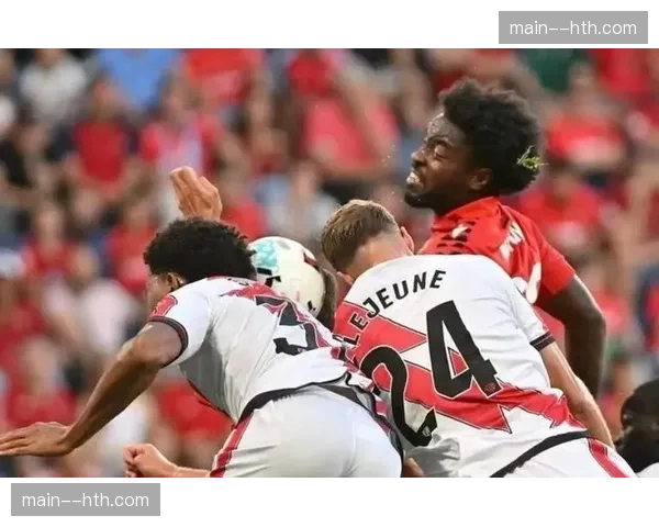 赫塔费点球机会取得领先后全员退守，防守站位精准